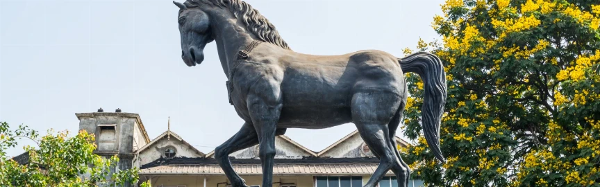 Explore the Art Scene at Kala Ghoda