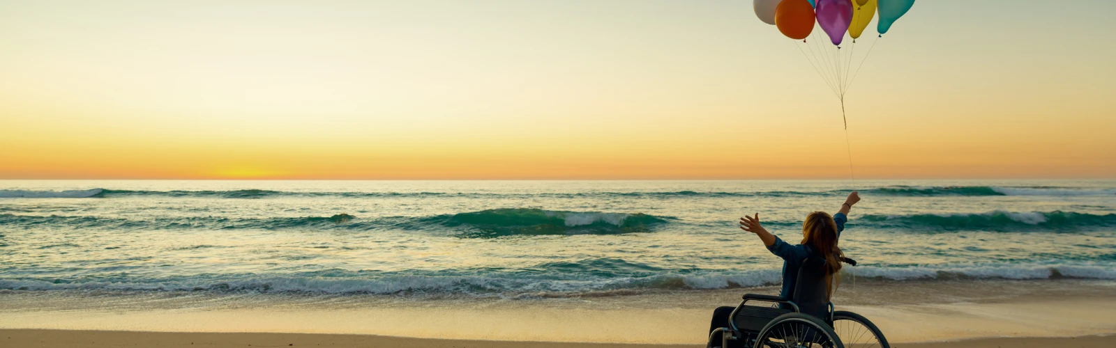 Juhu Beach Evenings: Street Food, Sunset & Strolls