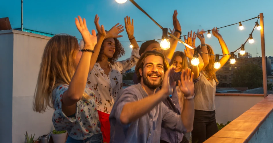 孟买的静音派对和独特夜晚体验