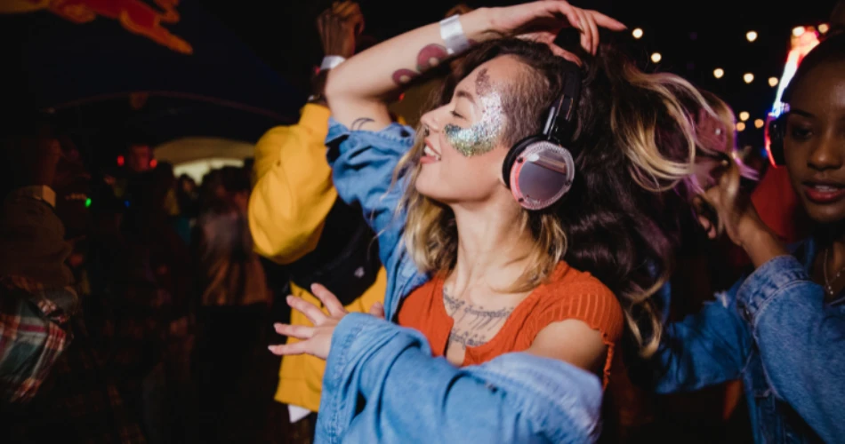 孟买的静音派对和独特夜晚体验